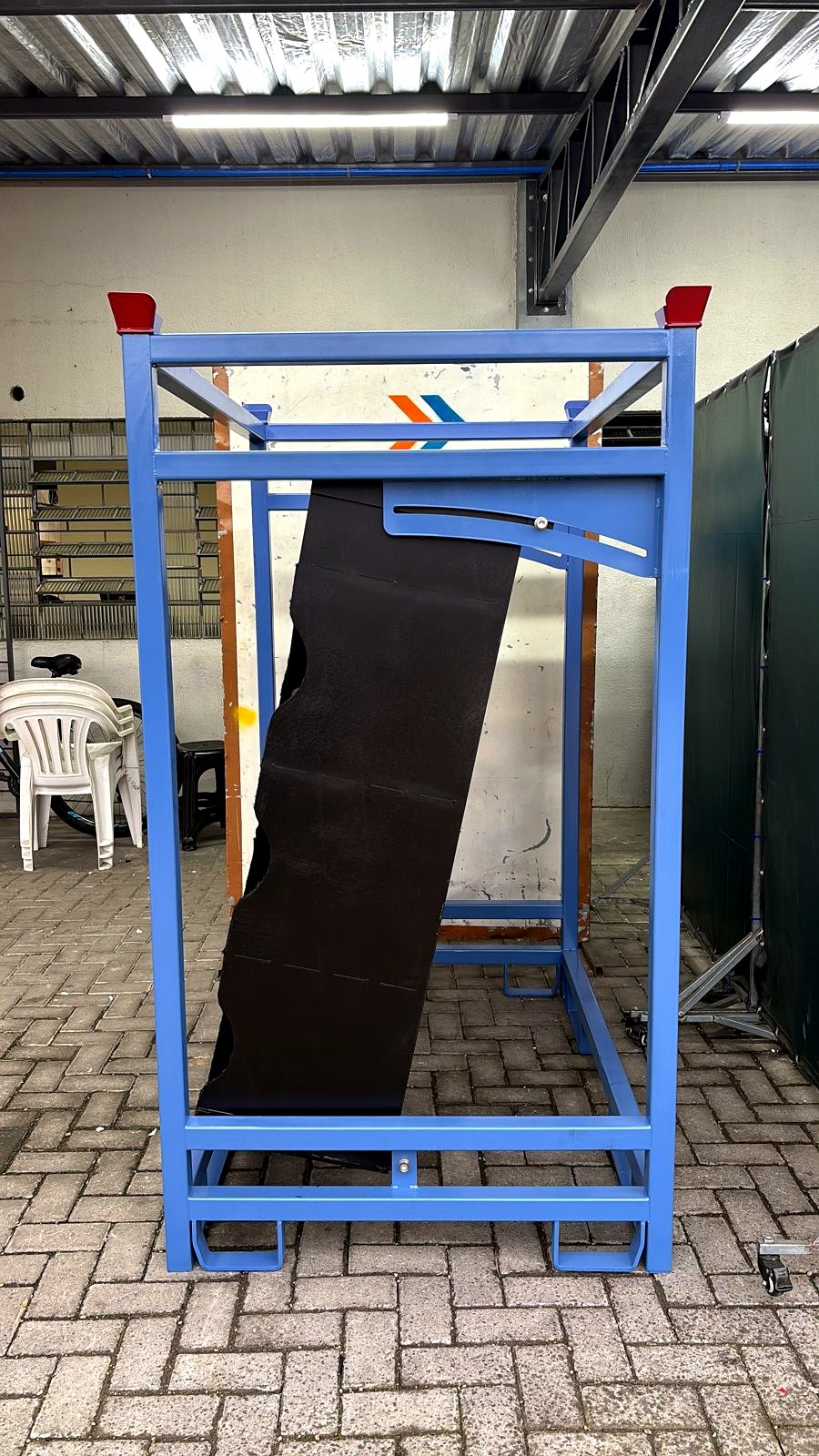 Suporte para esteira de borracha